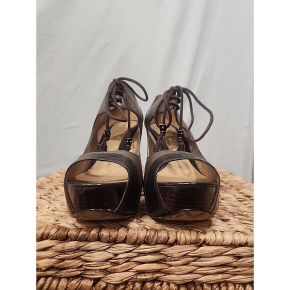 L.A.M.B. Retro Style Peep Toe/Open Toe High Heels with Lace Up - Picture 4 of 9